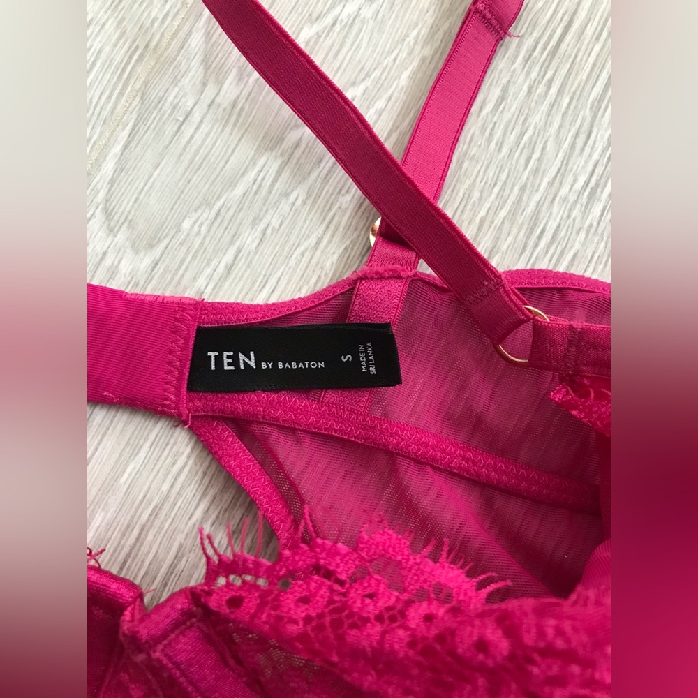 Aritzia Ten by Babaton Encore Bodysuit - Picture 10 of 15